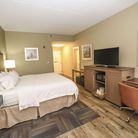 Hampton Inn Cincinnati Eastgate Exteriör bild