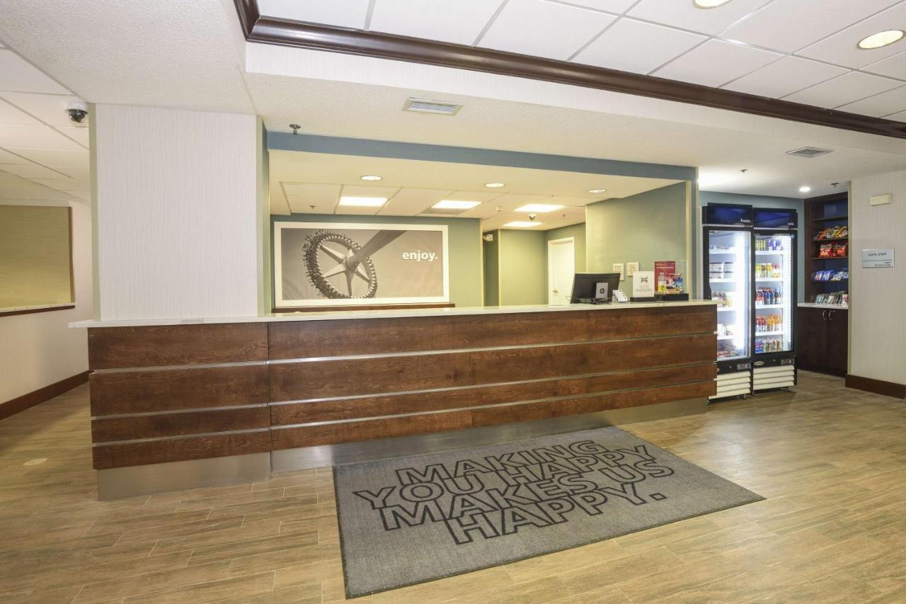 Hampton Inn Cincinnati Eastgate Exteriör bild
